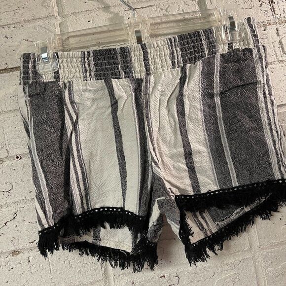 No Boundaries Linen  Blend Black White fringe Boho Striped Shorts XS - Picture 1 of 8